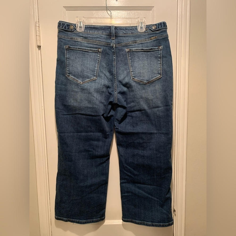 Kan Can Selene Mid Rise Crop Wide Leg Jeans - Picture 6 of 15